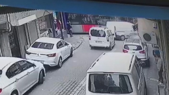 Zeytinburnu'nda tramvay kazası kamerada -3