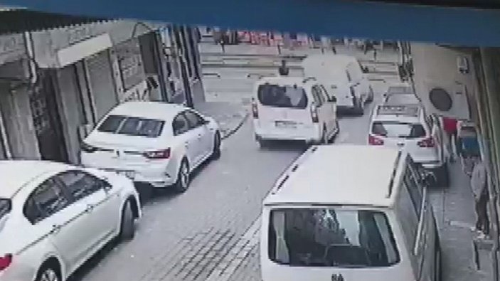 Zeytinburnu'nda tramvay kazası kamerada -1