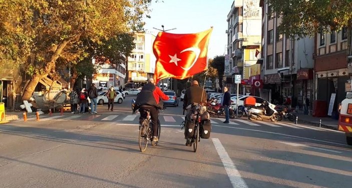 Almanya'dan Türk bayrağı ve bisikletiyle yola çıkan gezgin Gelibolu’ya ulaştı -2