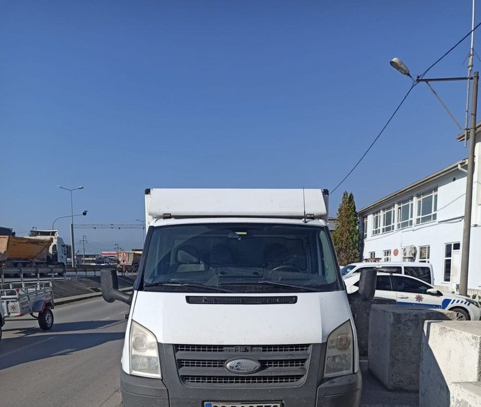 Ankara'da çaldıkları kamyonetle Sakarya’da yakalandılar  -1