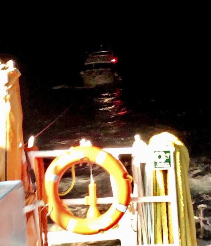 Fethiye açıklarında arızalanan teknedeki 4 kişi kurtarıldı -2