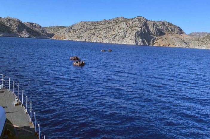 Marmaris’te 94 düzensiz gömen kurtarıldı -1