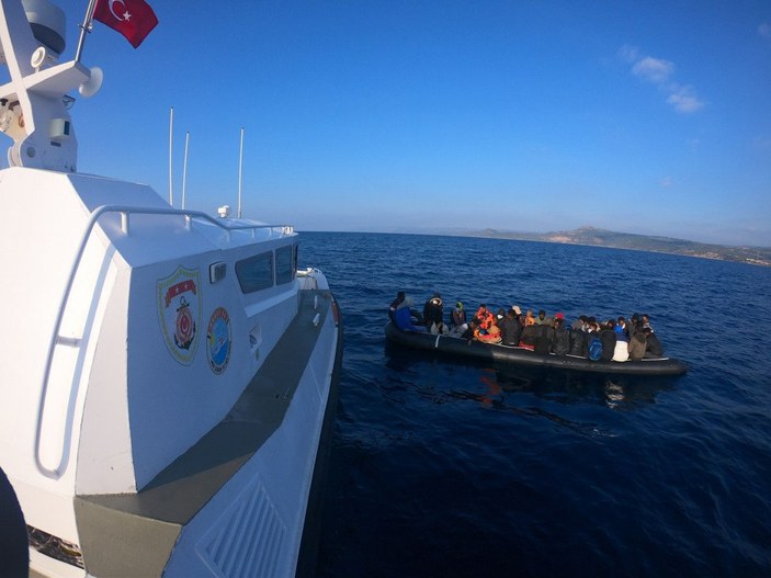 Ayvacık açıklarında 35 kaçak göçmen kurtarıldı -1