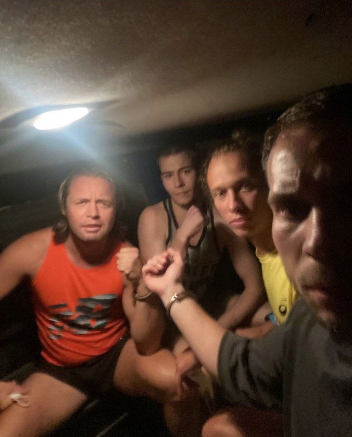 Yangına neden oldukları iddiasıyla tutuklanan 7 Rus turist, serbest bırakıldı -1