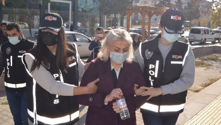 Tutuklanan öğretim üyesi: Bütün evraklarım ve belgelerim yasal -1