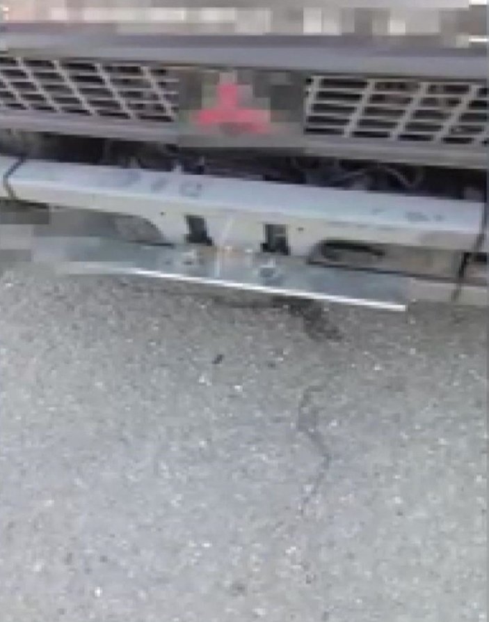 Tuzla'da durdurulan kamyonda plaka gizleme düzeneği bulundu -1