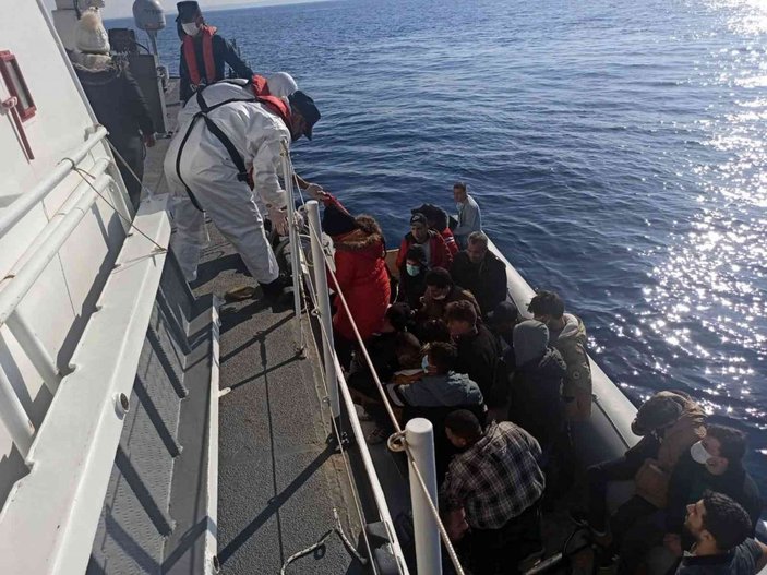 Marmaris’te 80 düzensiz göçmen kurtarıldı -2
