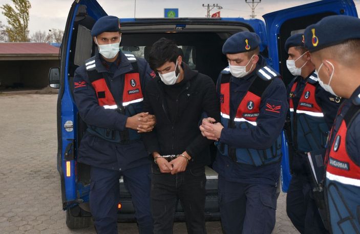 d Komşusunu, alacak tartışmasında öldürmüş -1