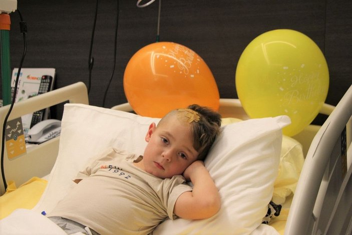 Koronavirüs sonrası sürekli uyuyordu; 4 yaşındaki çocuk Türkiye’de uyandı -3
