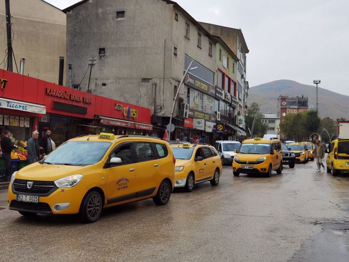 Tunceli'de taksicilerden konvoylu 'akaryakıta zam' eylemi -2