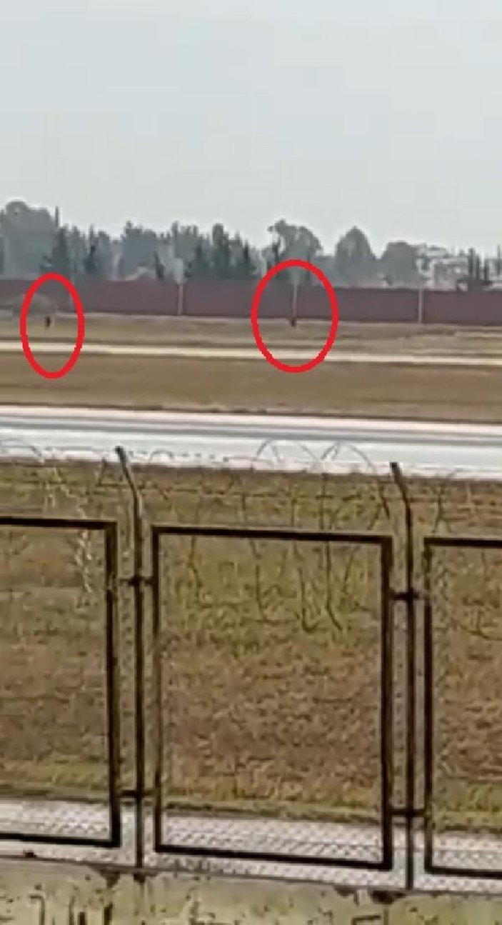 Adana Havalimanı'nda piste inen uçağın önüne çıkan kaçak göçmenler, sınır dışı ediliyor -3