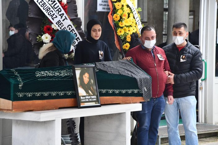 Bıçaklı saldırıda ölen İlknur, gözyaşlarıyla uğurlandı -3