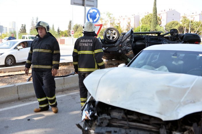 Otomobiliyle cipe çarpan sürücü, yakıt sızdıran aracın yanında sigara içti -7