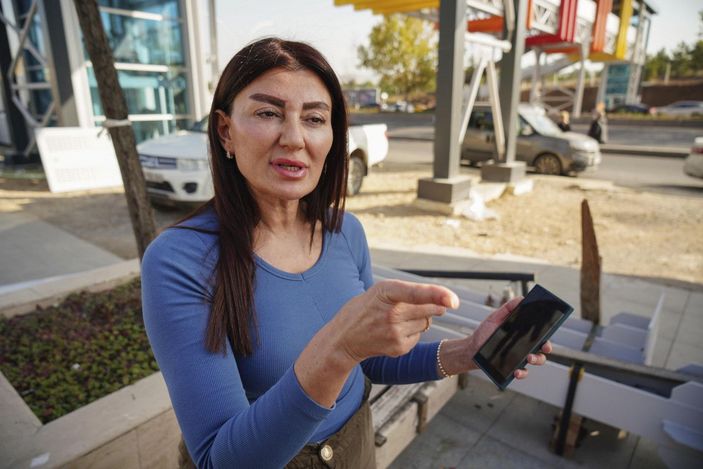 Mağazada 'sosyal mesafe' kavgası cep telefonu kamerasında -1