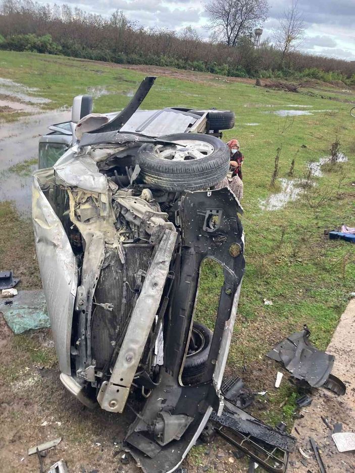 i Samsun’da trafik kazası: 1 ölü, 4 yaralı -6