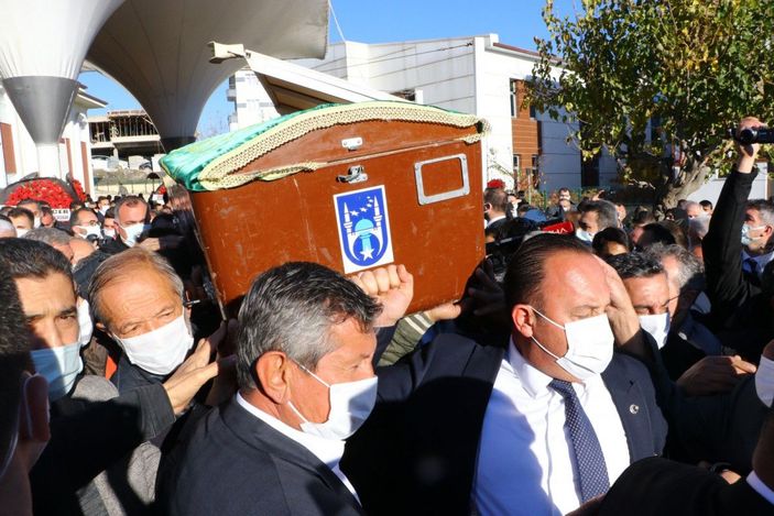 Mansur Yavaş'ın kardeşi Sabri Yavaş, son yolculuğuna uğurlandı -3