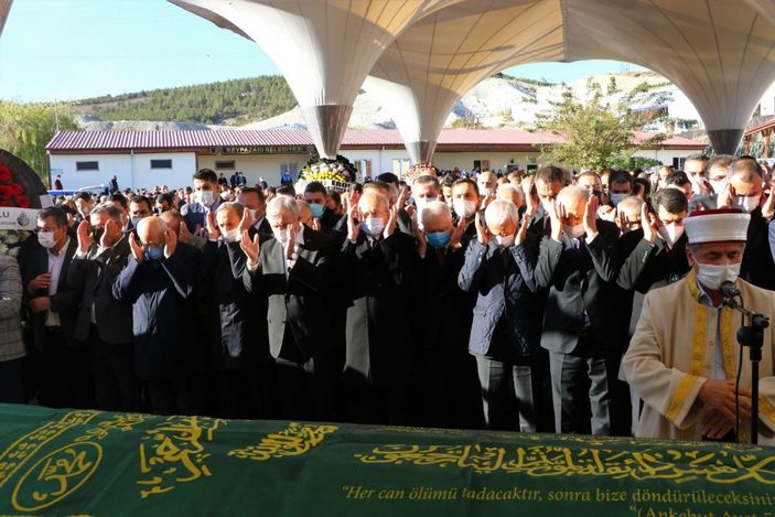 Mansur Yavaş'ın kardeşi Sabri Yavaş, son yolculuğuna uğurlandı -6