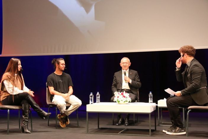 Kılıçdaroğlu: “Gençlerin umutsuzluğa kapılma hakları yoktur” -1
