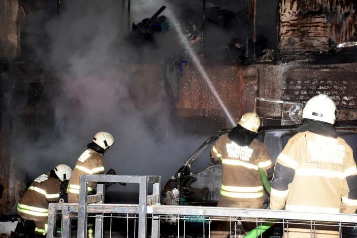 d Amcasının hurda deposunu ateşe verip ölümüne yol açan yeğen olay anını hatırlamamış -5