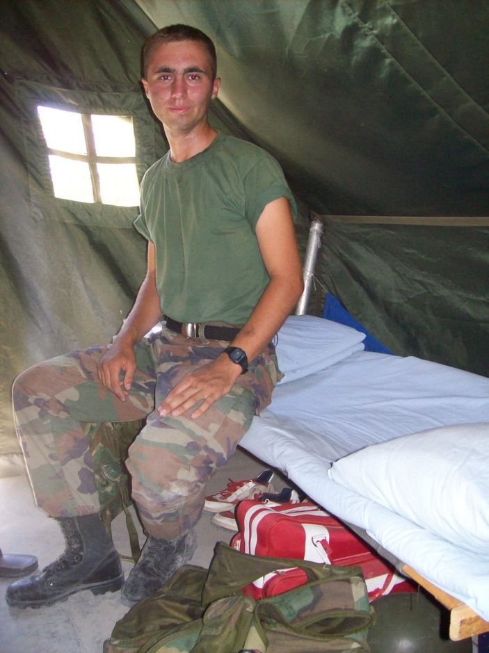 Şehit oğlunun mezarının yanından ev aldı -6