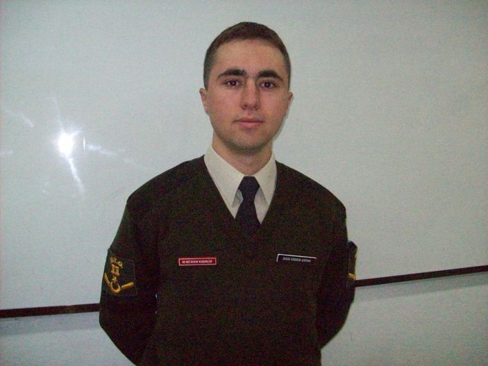 Şehit oğlunun mezarının yanından ev aldı -7