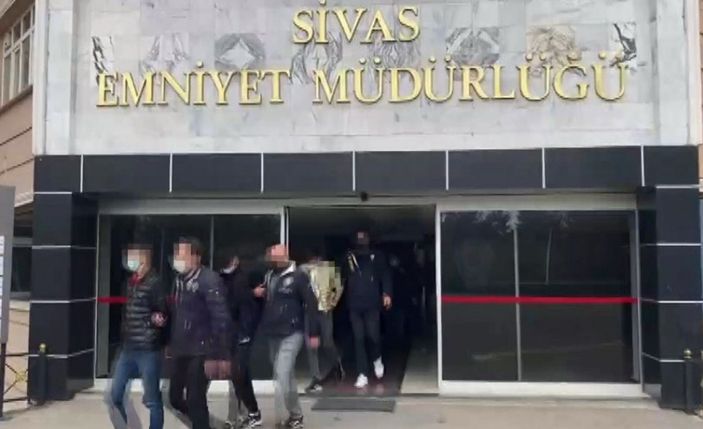 d Sivas'ta 'link dolandırıcılığı' operasyonunda 6 tutuklama -2