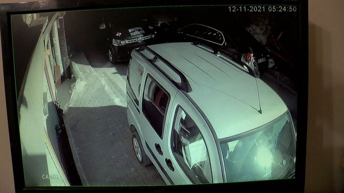 Bahçelievler'de patlama... Saniyelerle kurtuluş kamerada -2