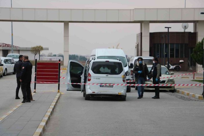 Hastanede tutukluyu kaçırmaya çalışan 2 kişi gözaltına alındı -6