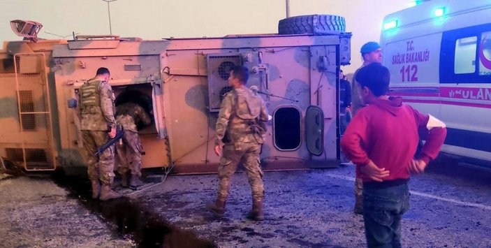 Siirt'te askeri araç devrildi -2