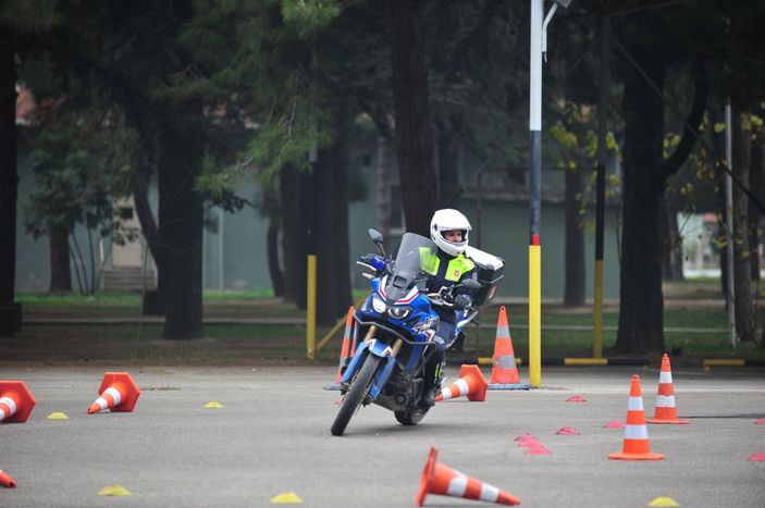 KADES ihbarlarına motosikletli kadın jandarmalar gidecek  -8