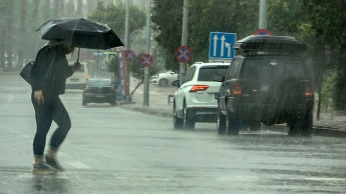 Antalya'da yağmur ve rüzgar etkili oldu -5