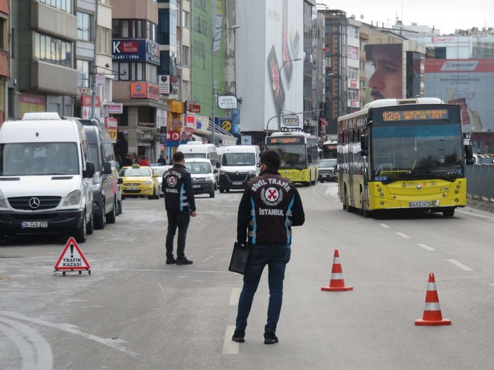 Kadıköy'de emniyet kemeri takmayan taksiciye ceza -2