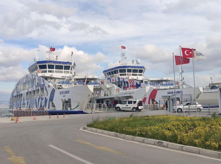 İzmir'de feribot seferlerine zam