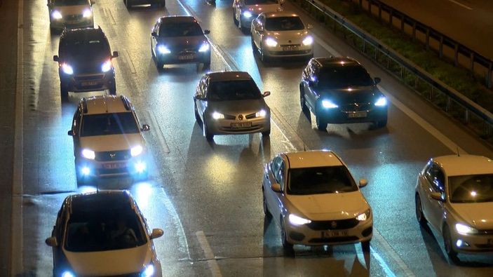 İstanbul'da haftanın ilk iş gününde trafik yoğunluğu  -3