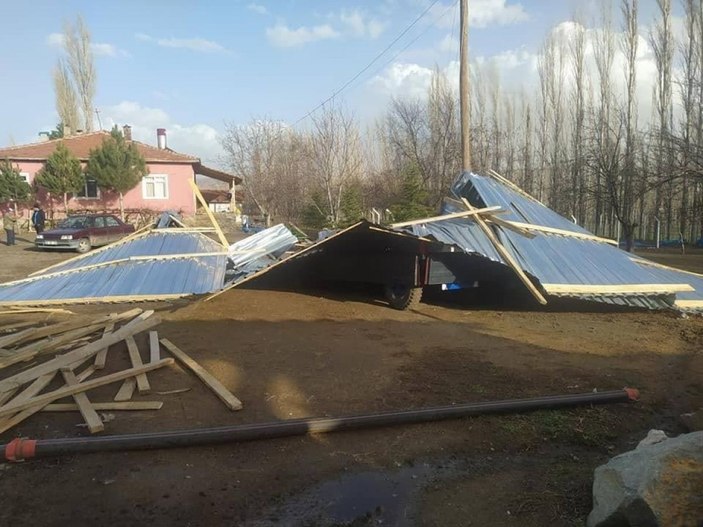 Üzerine saç düşen çocuk ağır yaralandı -1