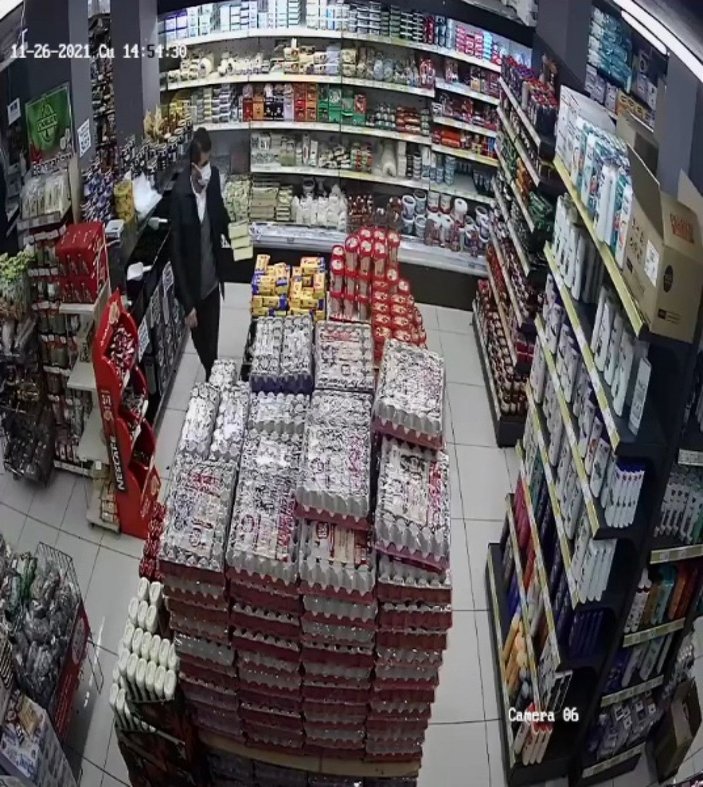 Sultangazi'de 3 farklı iş yerinde yaşanan hırsızlık kamerada  -2