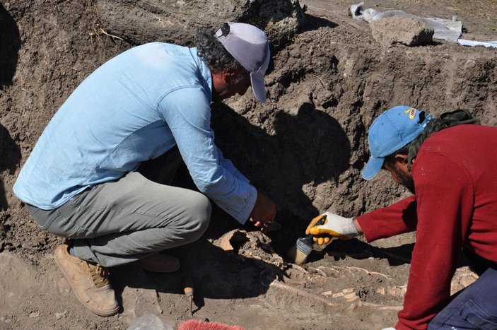 Hamaç Höyük kazısında nekropol bulundu -3