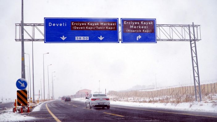 Erciyes’te kar kalınlığı 20 santime ulaştı -10