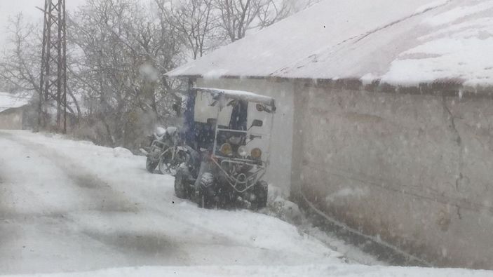 d Mersin'de şiddetli yağış hayatı olumsuz etkiledi -7