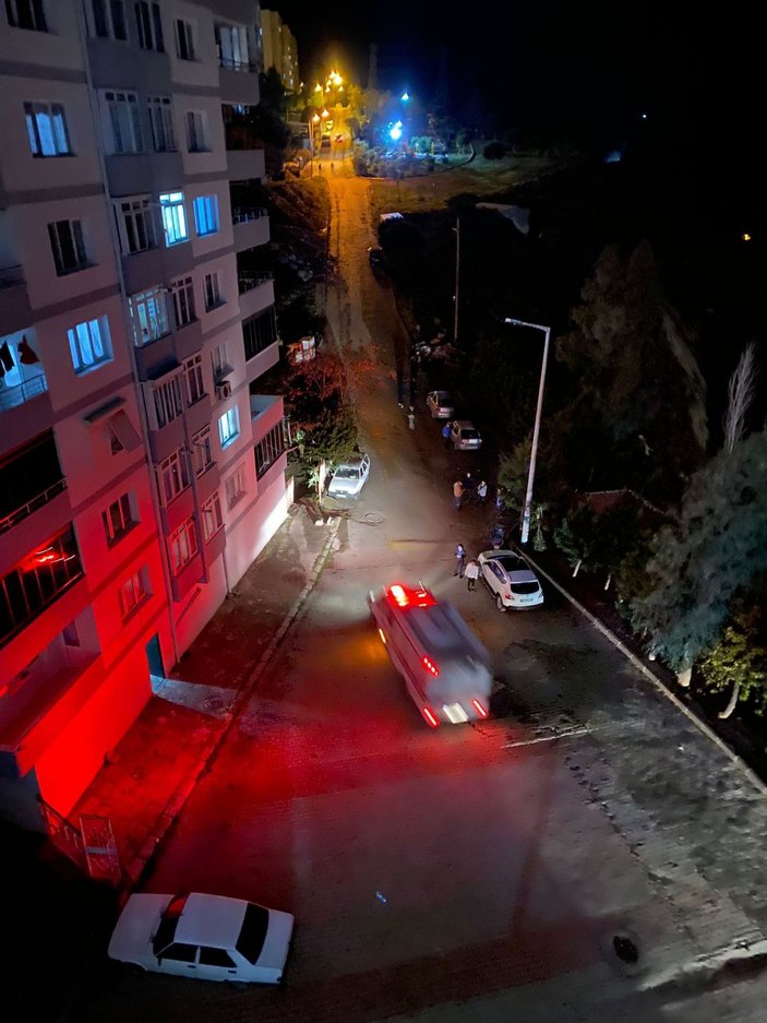 İzmir'de istinat duvarı çöktü: 88 daire boşaltıldı  -8