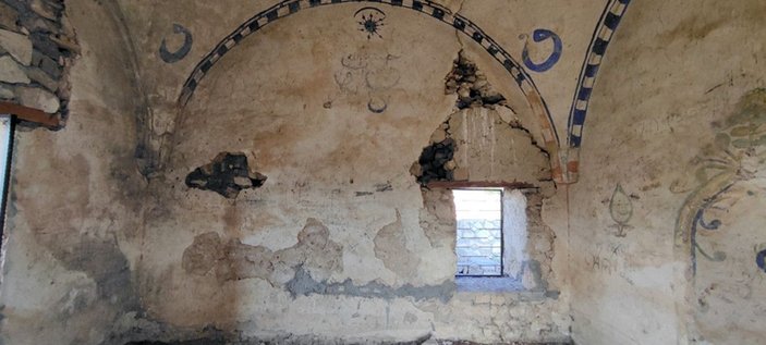 Tarihi camideki utandıran görüntüler temizlendi -10