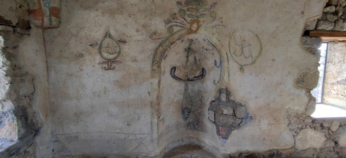 Tarihi camideki utandıran görüntüler temizlendi -2