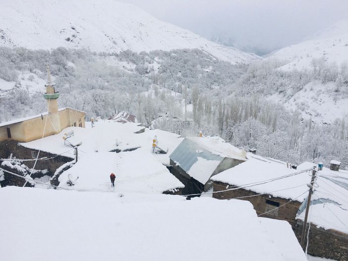 Van'da 83 yerleşim yeri, kardan kapandı -2