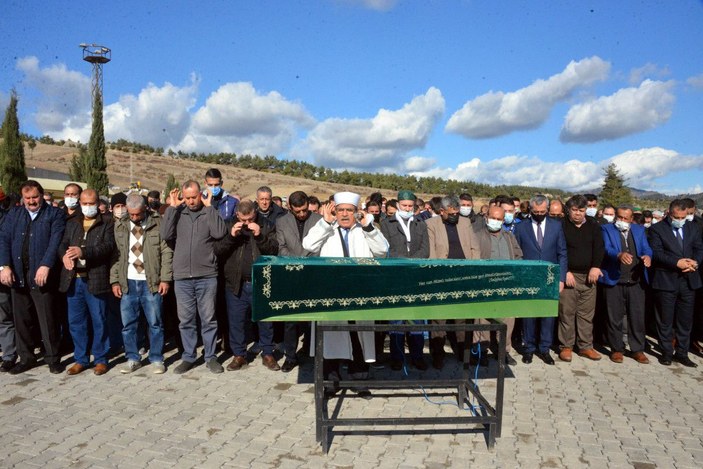 Yurtta başı satırla kesilerek öldürülen Mehmet toprağa verildi -7