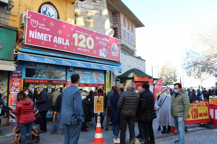 120 milyonluk büyük ikramiye heyecanı başladı; rağbet çeyrek bilete -4