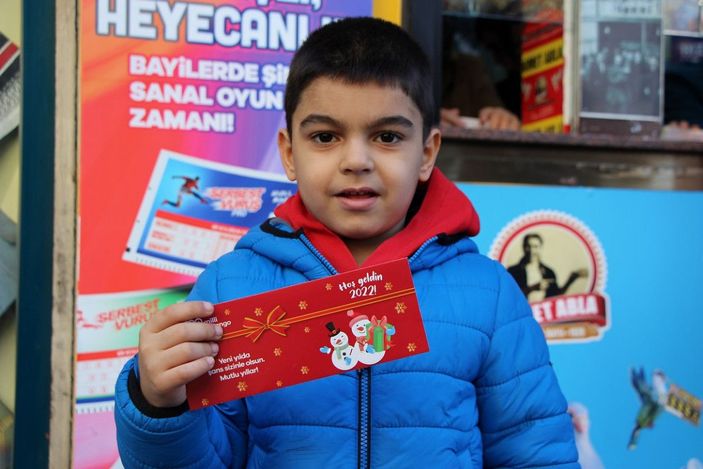 120 milyonluk büyük ikramiye heyecanı başladı; rağbet çeyrek bilete -5