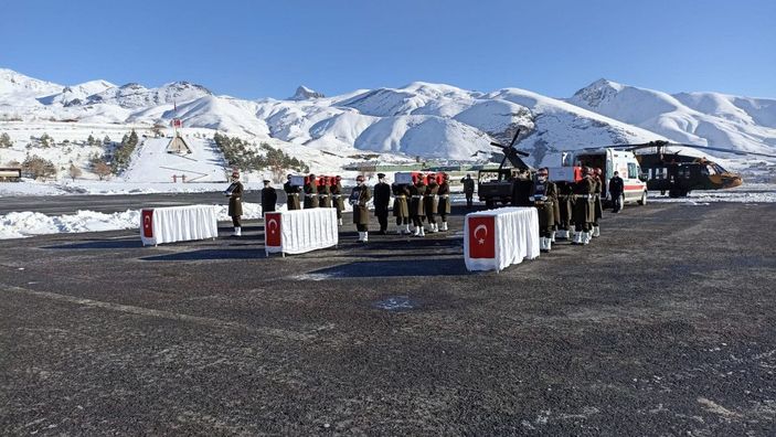 Hakkari'de 3 şehit için askeri tören -4