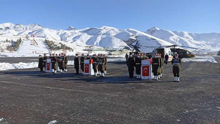 Hakkari'de 3 şehit için askeri tören -1
