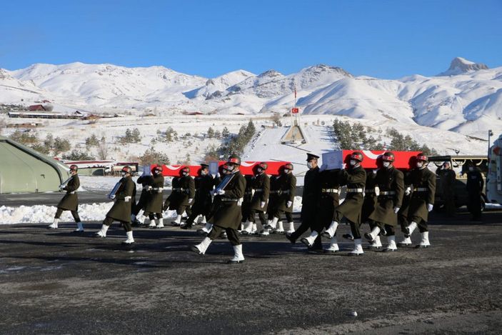 Hakkari'de 3 şehit için askeri tören -8