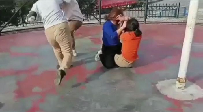 Sultangazi'deki öğrenci kavgaları kamerada   -2